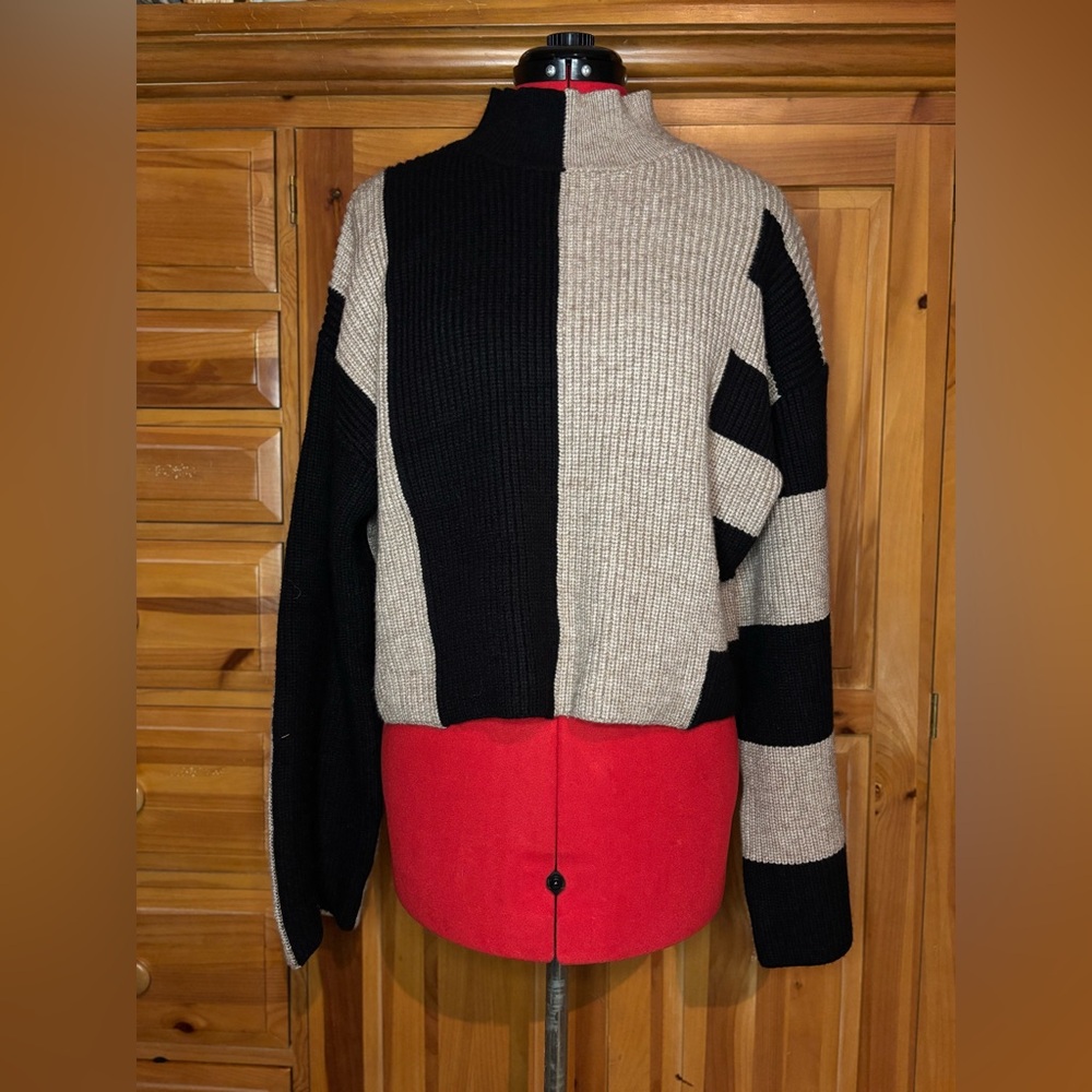 Buttermelon Color Block Mock Turtleneck Sweater size Large